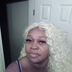 Meet your Posher, Beverly